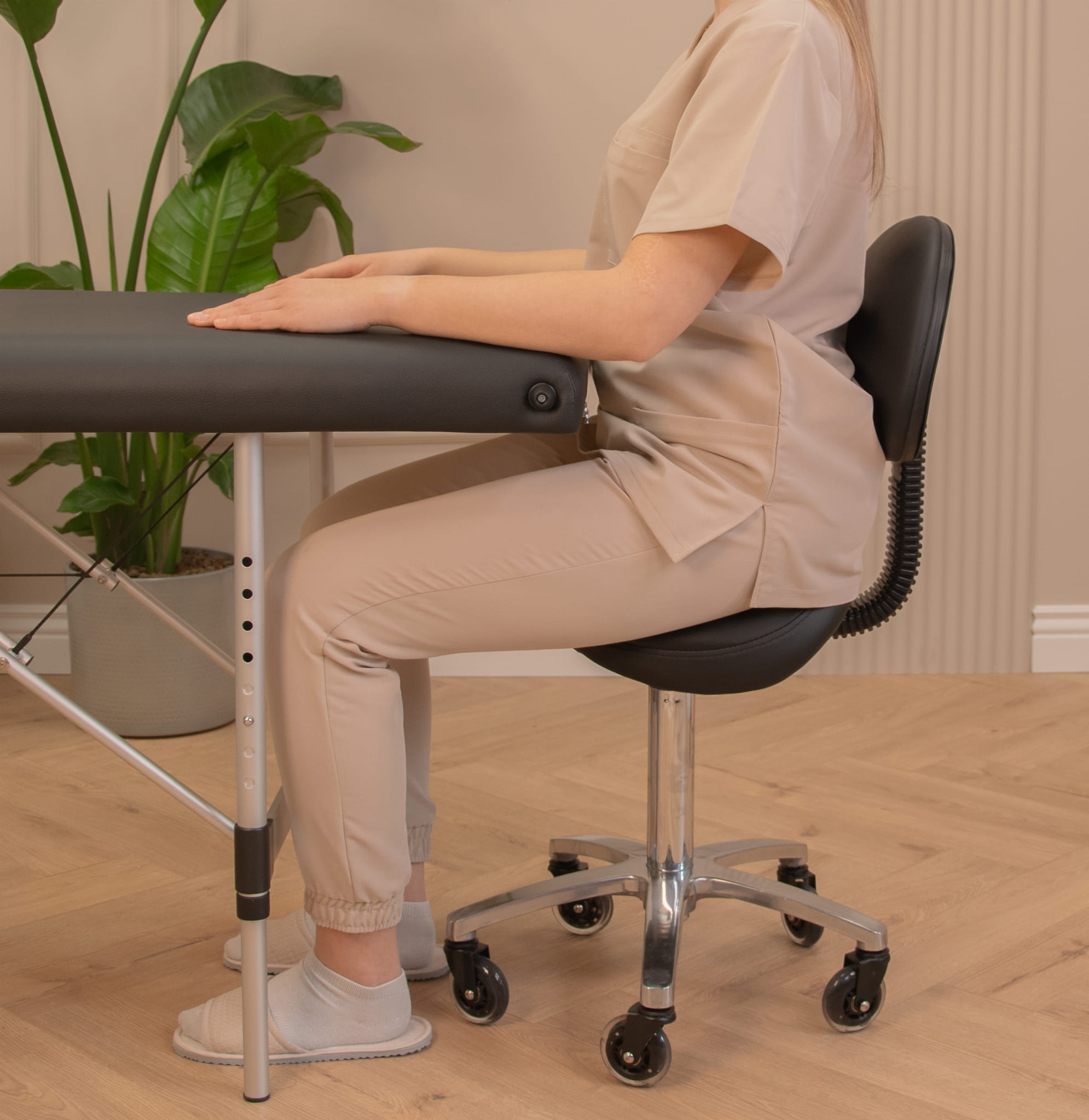 Łóżka kosmetyczne - Studio Bay